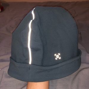 LuLuLemon reflective beanie